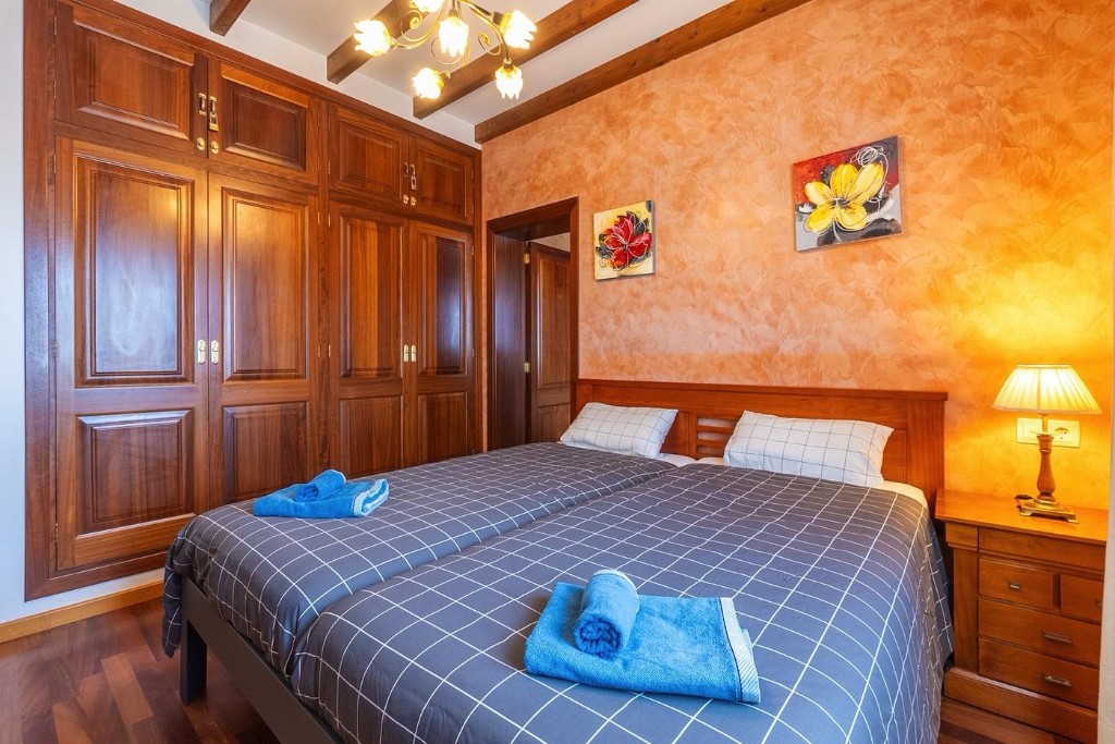 Bedroom 4 with en-suite bathroom